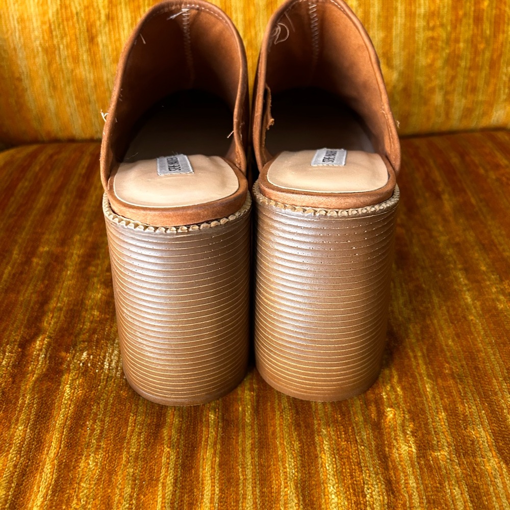 Steve Madden Patchwork Suede Platform Mules in Brown and Rust Tones - Picture 3 of 5